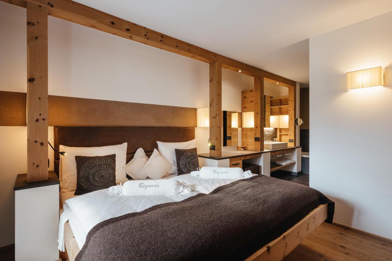Lagacio Hotel Mountain Residence San Cassiano  Exterior photo