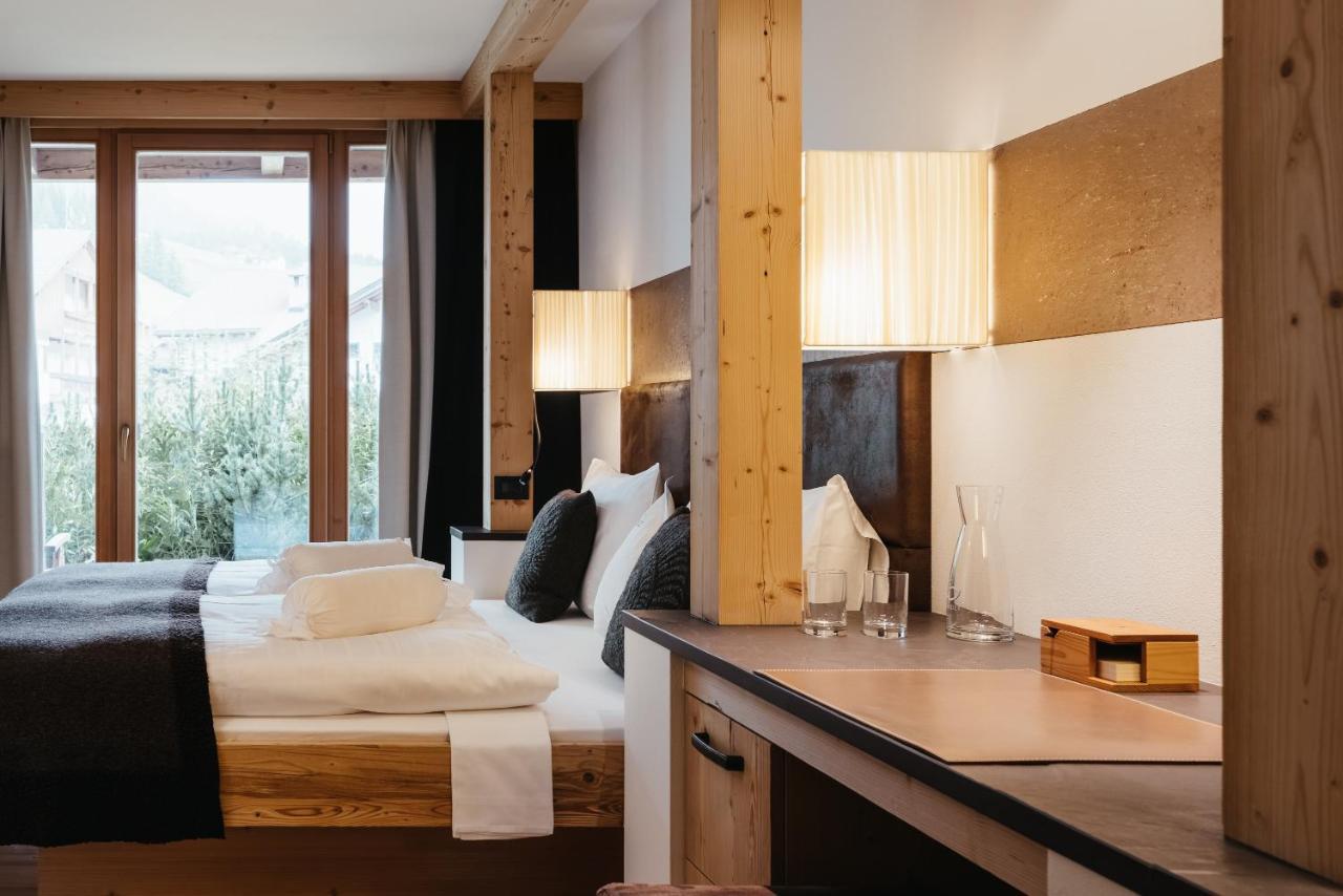 Lagacio Hotel Mountain Residence San Cassiano  Exterior photo