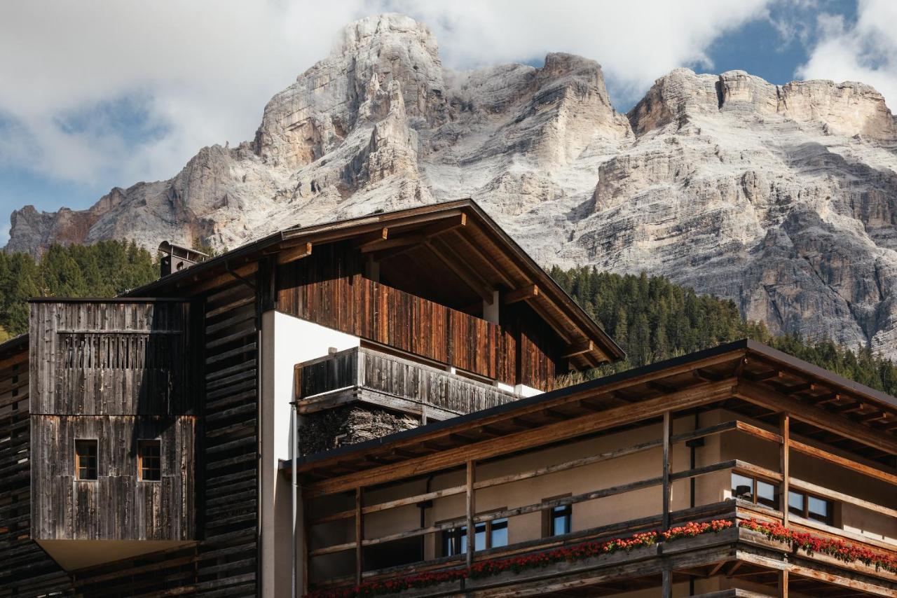 Lagacio Hotel Mountain Residence San Cassiano  Exterior photo