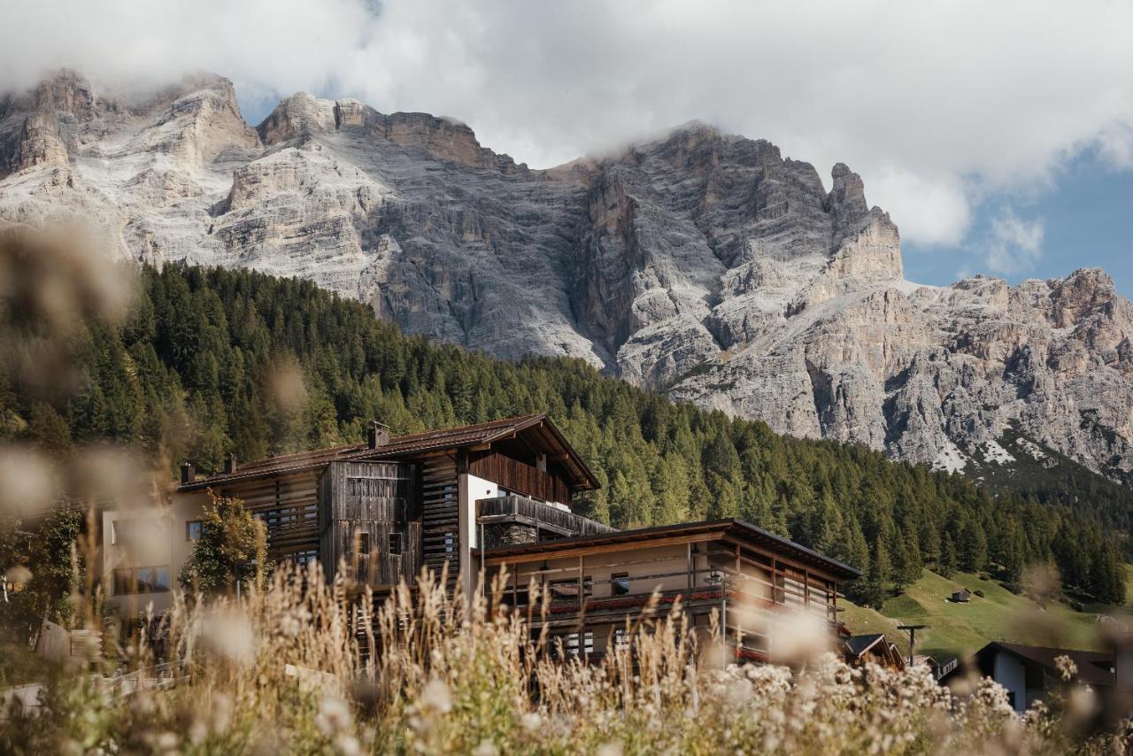 Lagacio Hotel Mountain Residence San Cassiano  Exterior photo