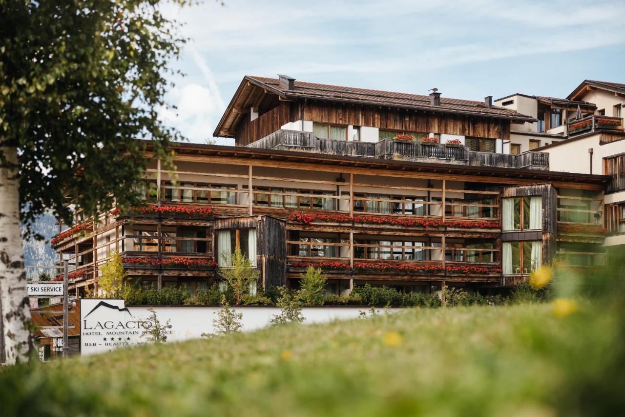 Lagacio Hotel Mountain Residence San Cassiano  Exterior photo
